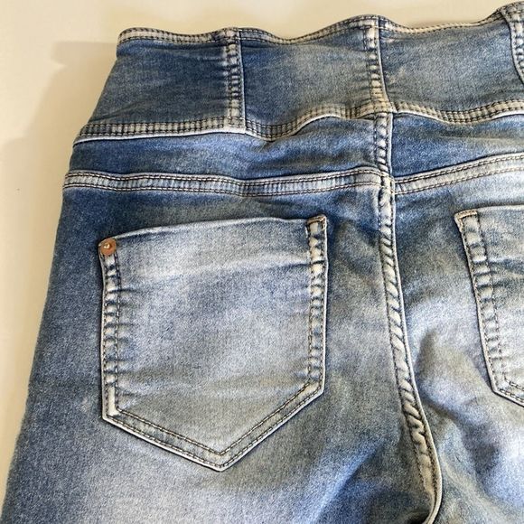 👖High Rise Sculpting Skinny Crop Distressed Jeans Size 9 - Picture 9 of 14